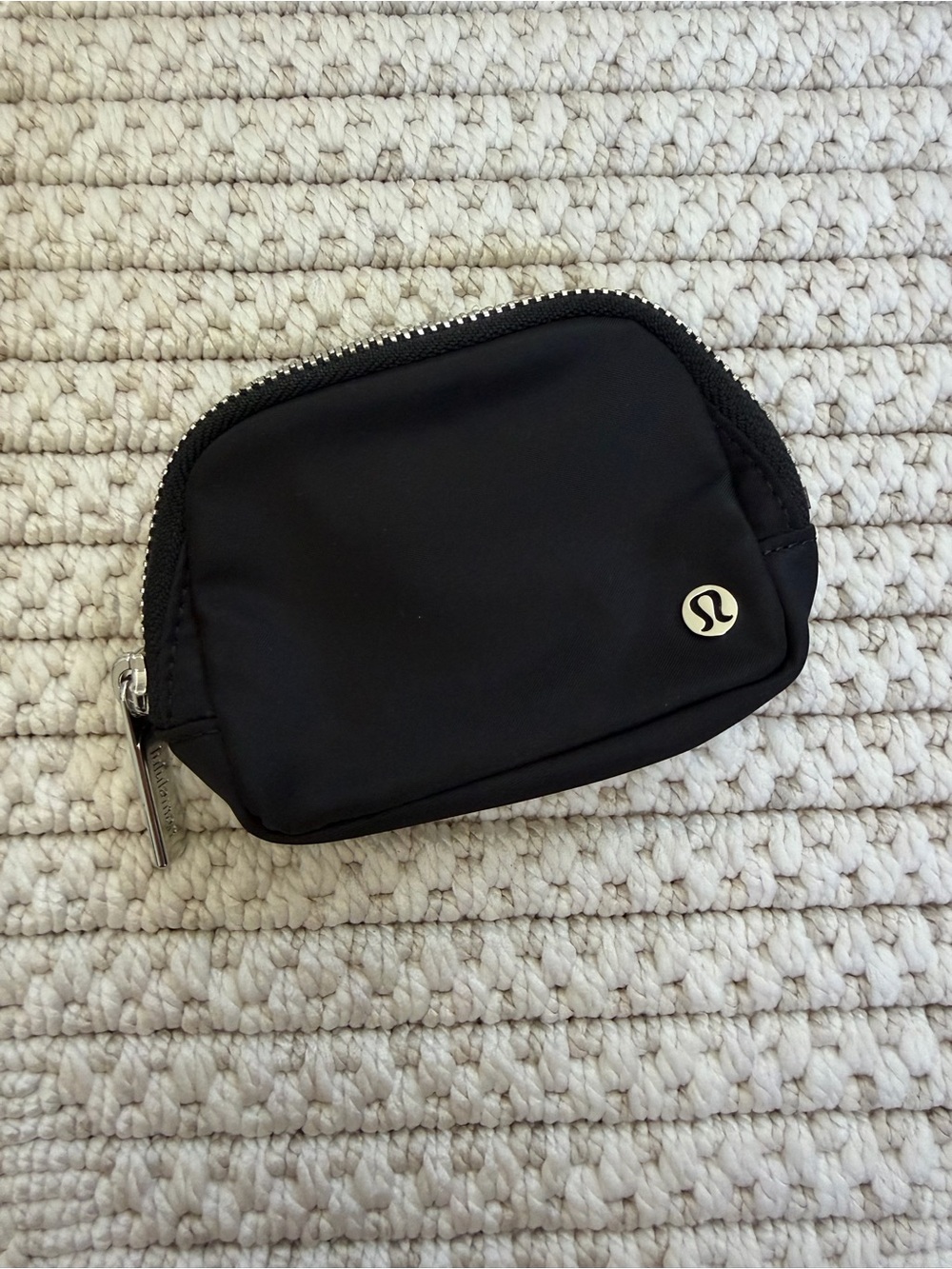 Lululemon Everywhere Belt Bag Nano Black